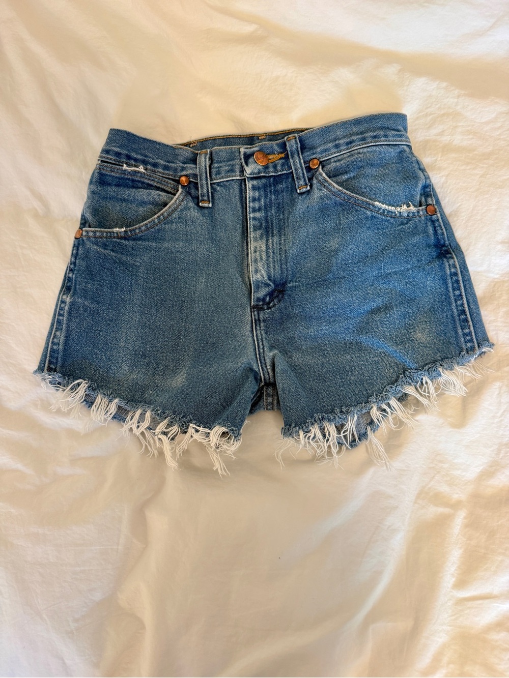 Vintage Wrangler Distressed High-Rise Frayed Hem Denim Shorts - Blue